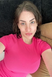 My name is kayla a certified professional massage therapist, i offered all kinds of body massage
