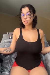 HIT ME UP FOR MASSAGES, BODY RUB , GIRLFRIEND EXPERIENCE AND BODY RUBS🍆🍑🍑....