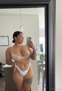 I’m available for full Nuru body massage.I’m licensed professional massage 💆 therapist