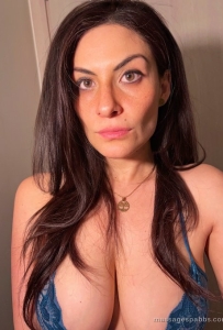 Up for sensual escapes &amp; naughty meetups… Let’s make some magic together 💦🍑
