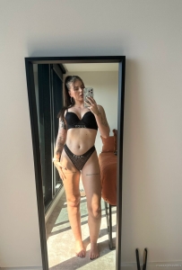 HIT ME UP FOR MASSAGES, BODY RUB , GIRLFRIEND EXPERIENCE, BODY RUBS AND ESCORT