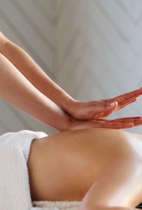 I'M A CERTIFIED AND PROFESSIONAL MASSEUSE /MASSAGE IN PRIVATE STUDIO