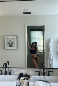 MY HANDS ARE SOFT ✋💦 MY PLAY IS DIRTY 😏🔥 COME EXPERIENCE THE ULTIMATE FREAKY MASSAGE 👅🍑
