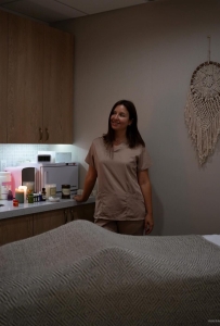 FULLY INSURED PROFESSIONAL MASSAGE THERAPIST