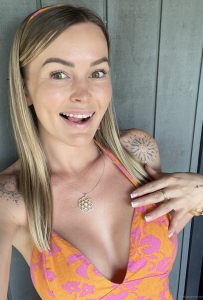 HAVE YOU EVER HAD ** AND A NURU BODY TO BODY MASSAGE WITH LOVELY ENDING??