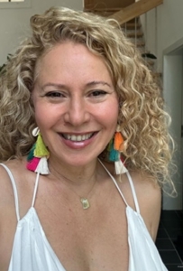 What type of massage are you looking for? I provide a variety of services including deep tissue, Swe