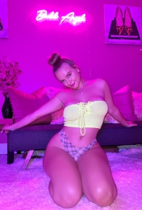 Im available for ** ** and body massage WhatsApp me on +1 929-245-1328